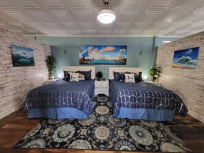 3 bedrooms, desk, iron/ironing board, free WiFi