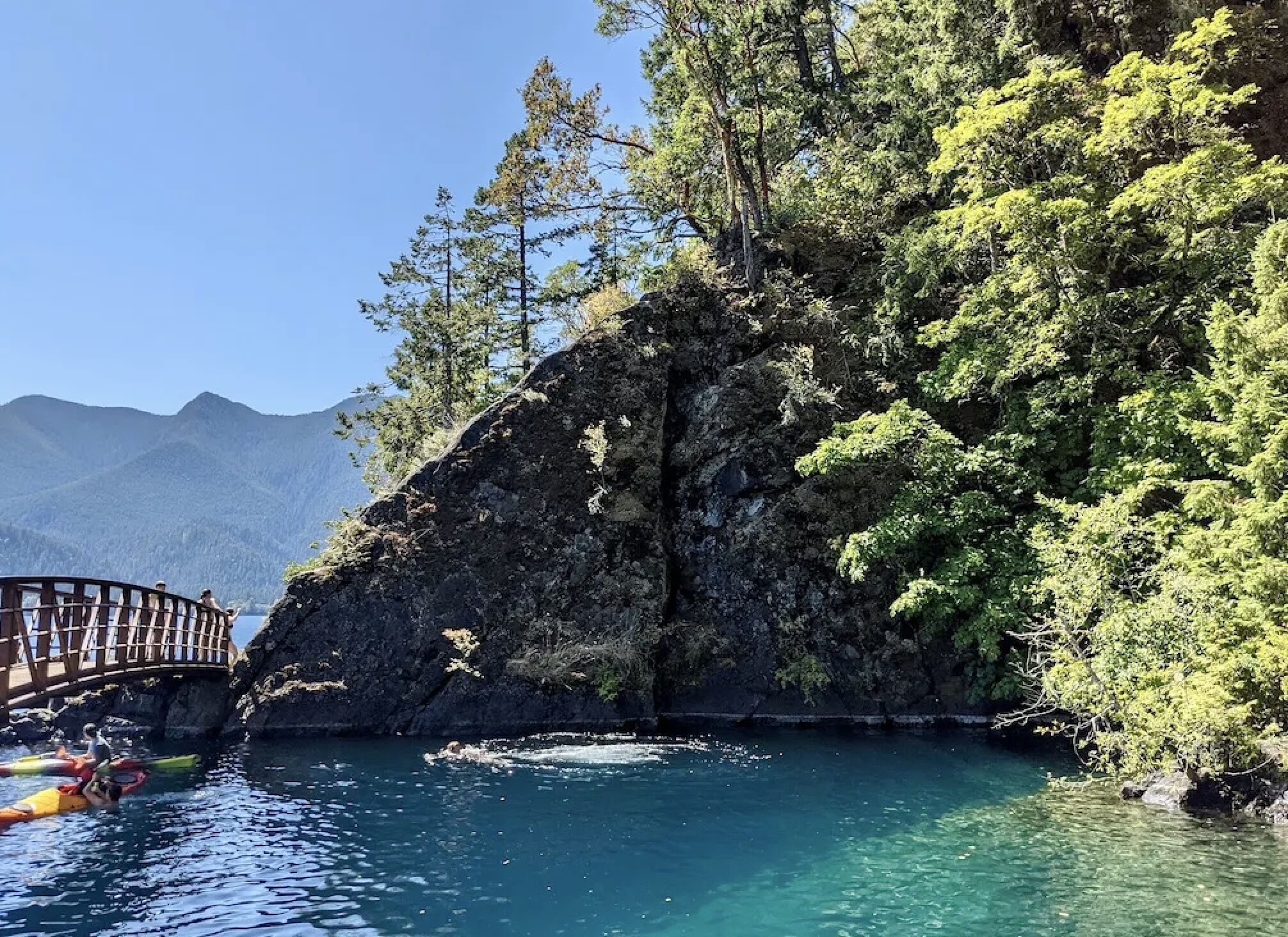 4 habitaciones, wifi gratis y ropa de cama 