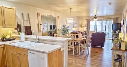 Favorite to Many~8 miles to Thunder Ridge~1 Dog Ok