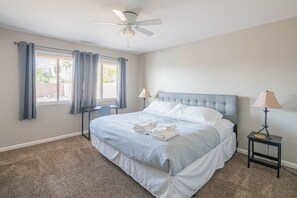 3 bedrooms, iron/ironing board, WiFi, bed sheets