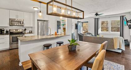 Vuoristomaisemat, poreallas ja lemmikkieläinystävällinen mökki