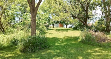 Privater Fluss im Hinterhof - Gästewohnung