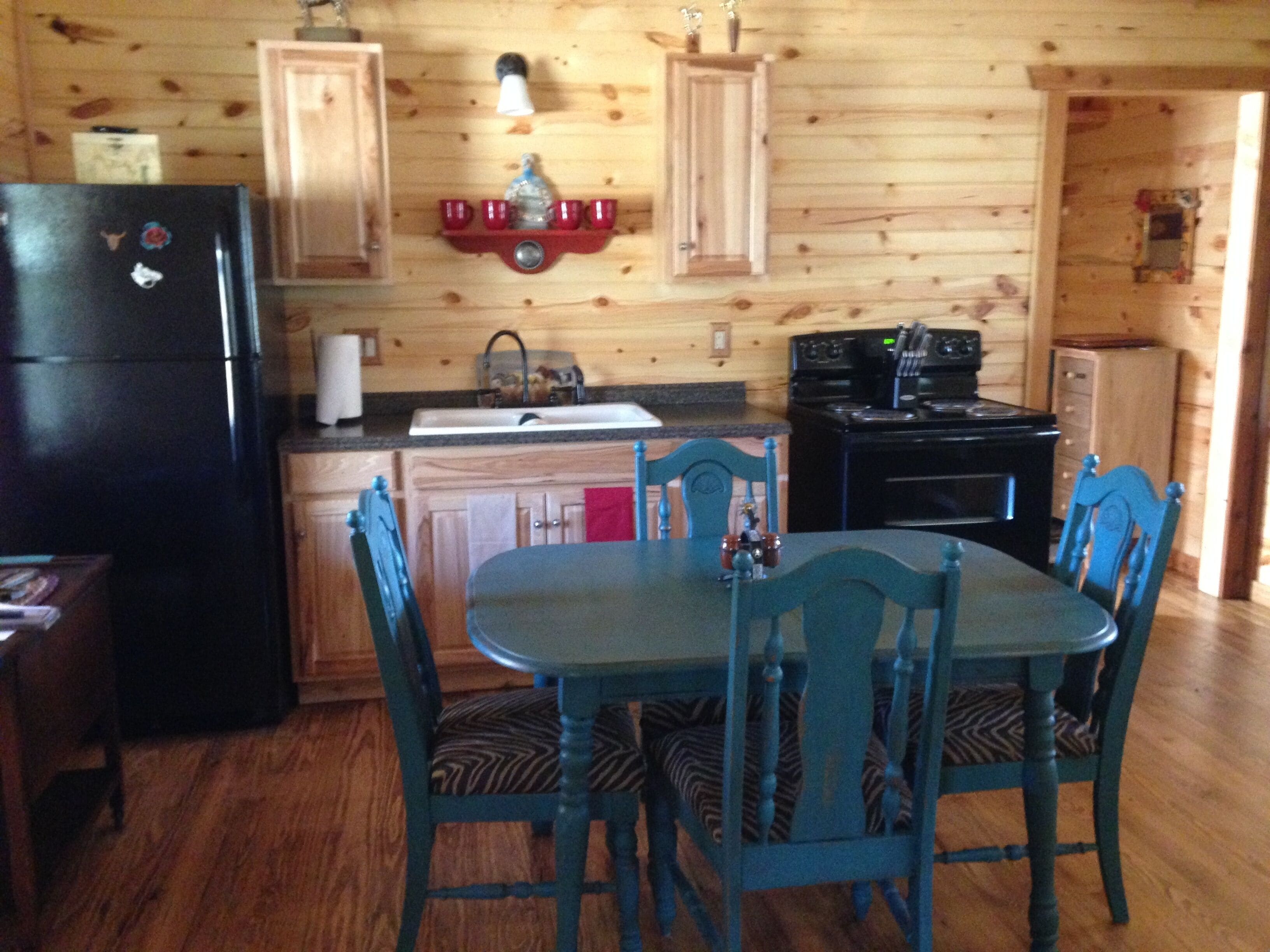 Secluded Cabin on 1,000 Acre Ranch between Lost Maples and Garner