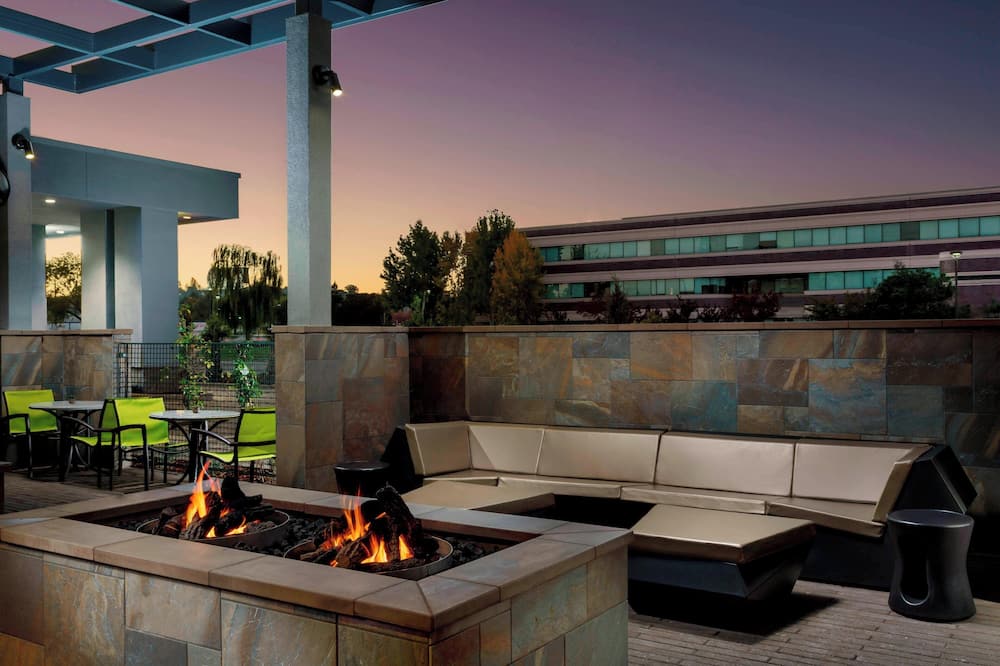 SpringHill Suites by Marriott Belmont Redwood Shores