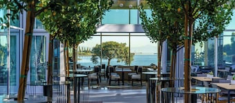 AC Hotel by Marriott San Francisco Airport Oyster Point/Waterfront