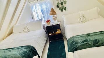 1 slaapkamer, een kluis op de kamer, een strijkplank/strijkijzer, wifi