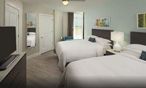 2 Schlafzimmer, Zimmersafe, Schreibtisch, Bügeleisen/Bügelbrett