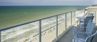 July 5-12, 2026 - 2 bdr/2 bath fully equipped Oceanfront unit at Hilton resort