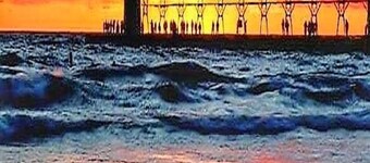 South Haven, MI Octagon -Cozy Home with Fireplace & Outdoor Pool-Read our review