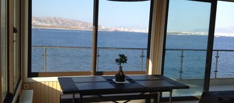 Relaxing Seaside House