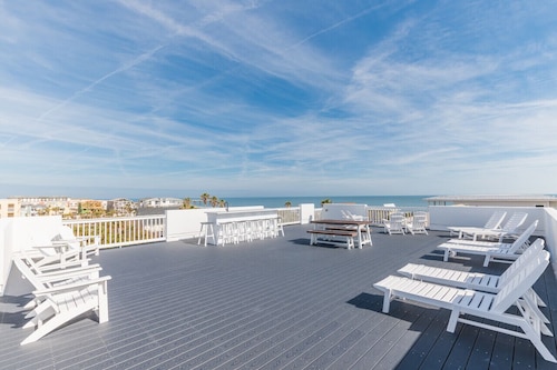 Sol Mate Rooftop deck at the Beach, Elevator, Private heated Pool, Jacuzzi Spa, Firepit