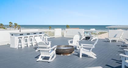 Sol Mate Rooftop deck at the Beach, Elevator, Private heated Pool, Jacuzzi Spa, Firepit