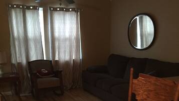 TV connectée, livres, vidéothÚque