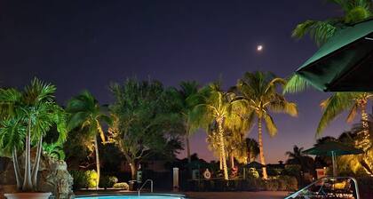 Wonderful, spacious 3 bedroom, 2 bath unit, enjoy free Golfing this Summer