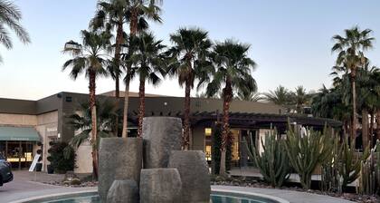 Fresh Modern Poolside&Tennis~So. Palm Desert~Feb 20 Onward Opened Up! Fun n Sun
