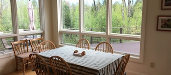 Beautiful home close to Smugglers Notch ski resort