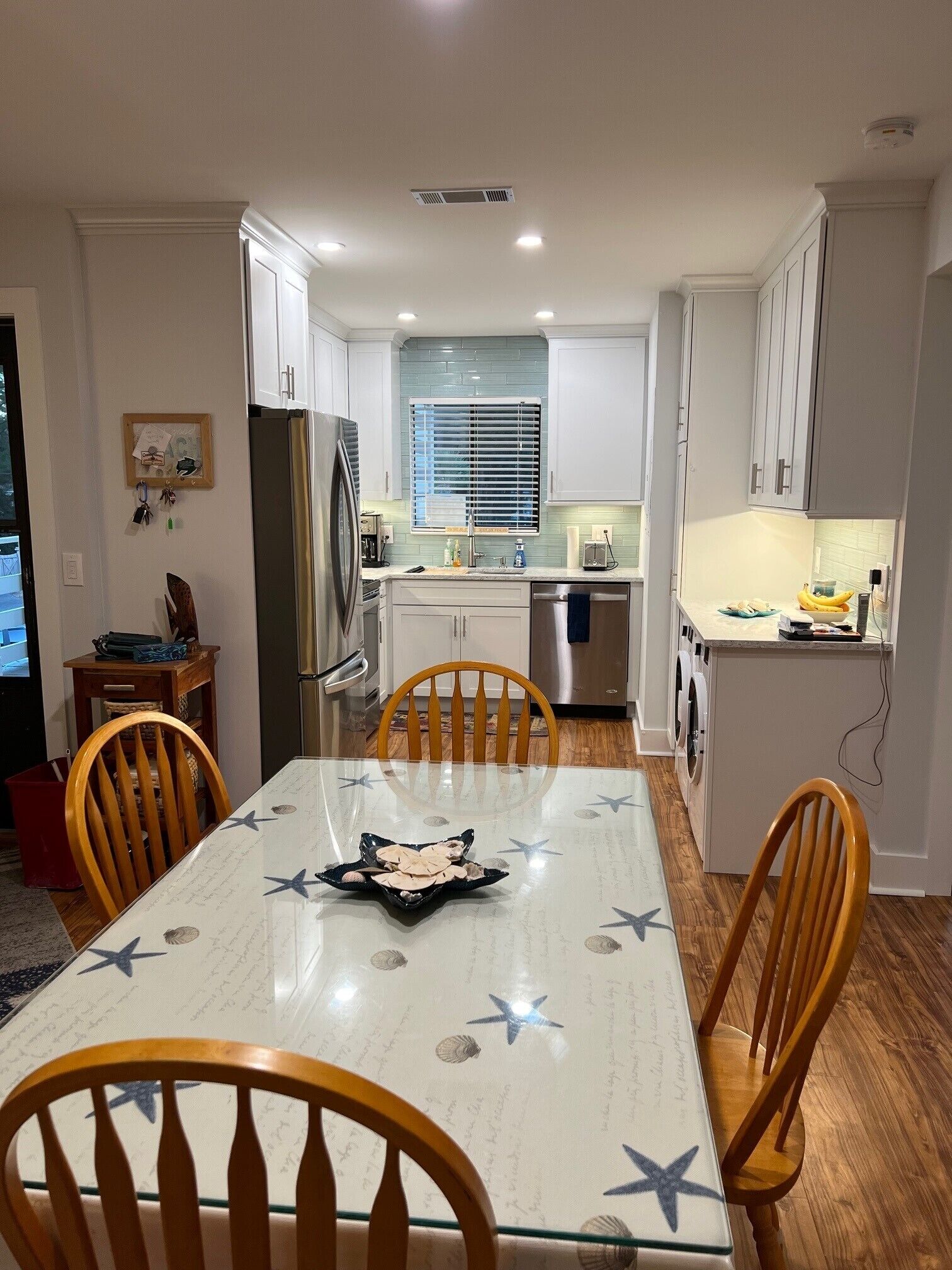 Microondas, horno, parrilla de estufa y lavavajillas 