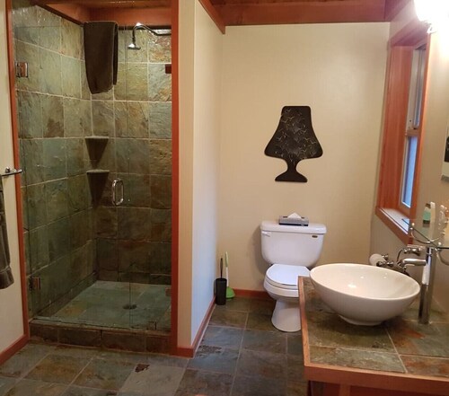 Retreat Cabin with Private Hot Tub
