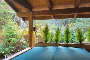 Property grounds - Salal Cabin by Evergreen Forest Cabins (Ucluelet)