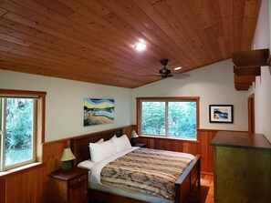 1 bedroom, iron/ironing board, travel cot, free WiFi