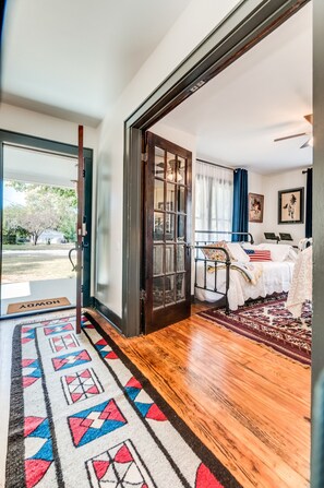 2 quartos, ferros/tábuas de passar roupa, Wi-Fi de cortesia