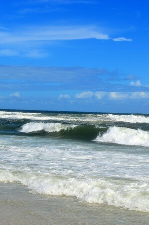 Beach - Family Friendly Condo - Steps from Gulf Beach @ Three Cs  2BR/2BA (Gulf Shores)