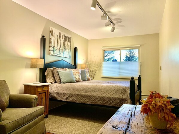 1 chambre, fer et planche à repasser, Wi-Fi, literie fournie