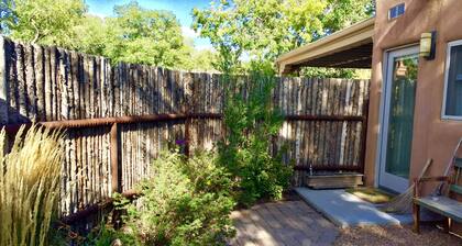 Beautiful Casita in downtown. Private Courtyard!