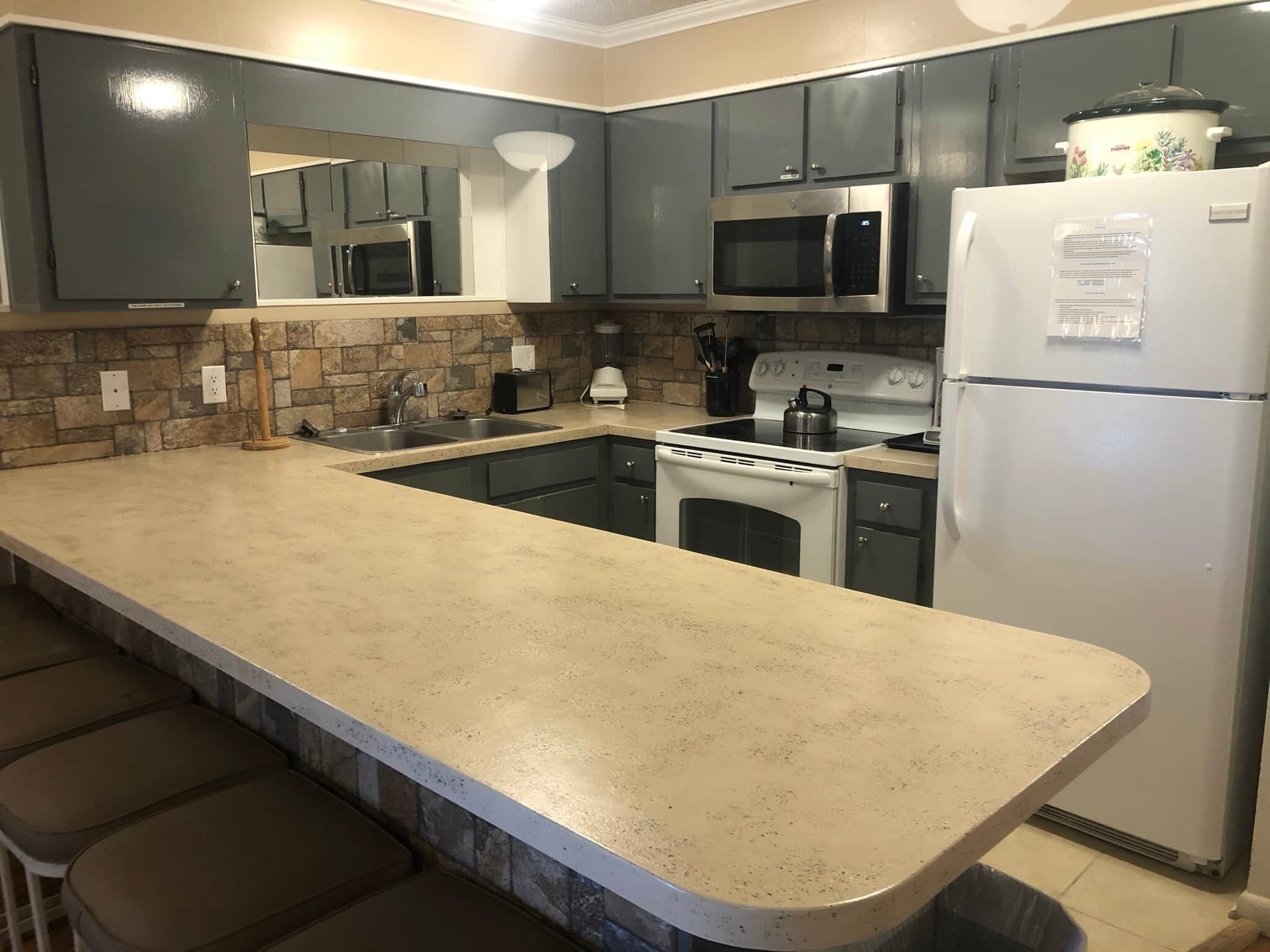 冰箱、微波炉、烤箱、炉灶