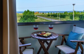 In-room safe, soundproofing, free WiFi, bed sheets - Cosmopolitan Hotel (Katerini)