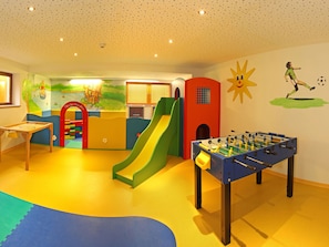 Children's play area - indoor - Familotel St. Johanner Hof (Sankt Johann in Tirol)