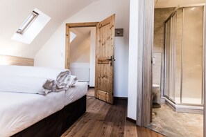Appartamento, 2 camere da letto (Top 600) | Bagno | Doccia, asciugamani