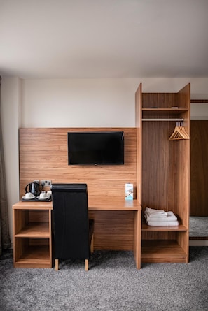 Desk, iron/ironing board, free WiFi, bed sheets