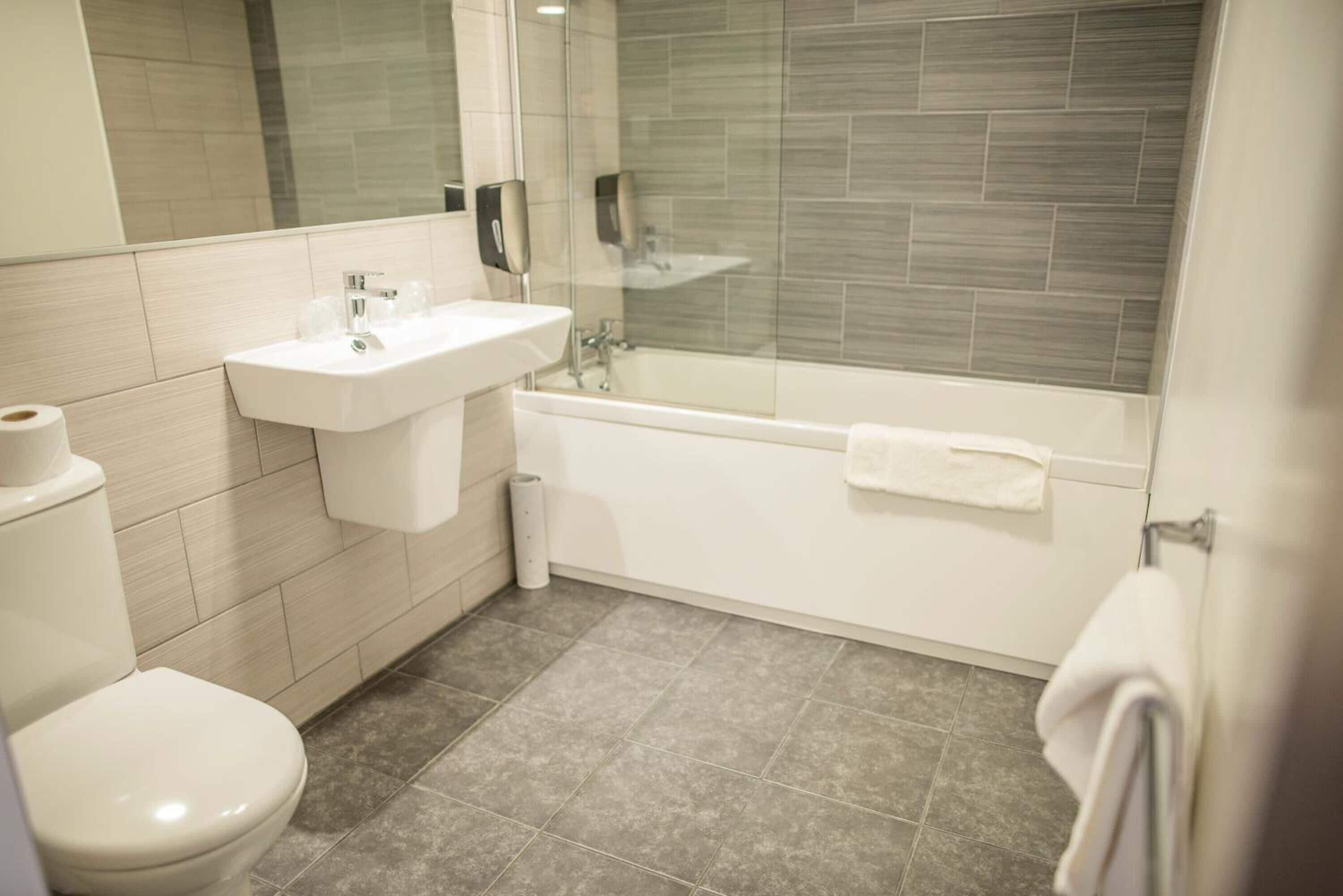 shower, free toiletries, towels