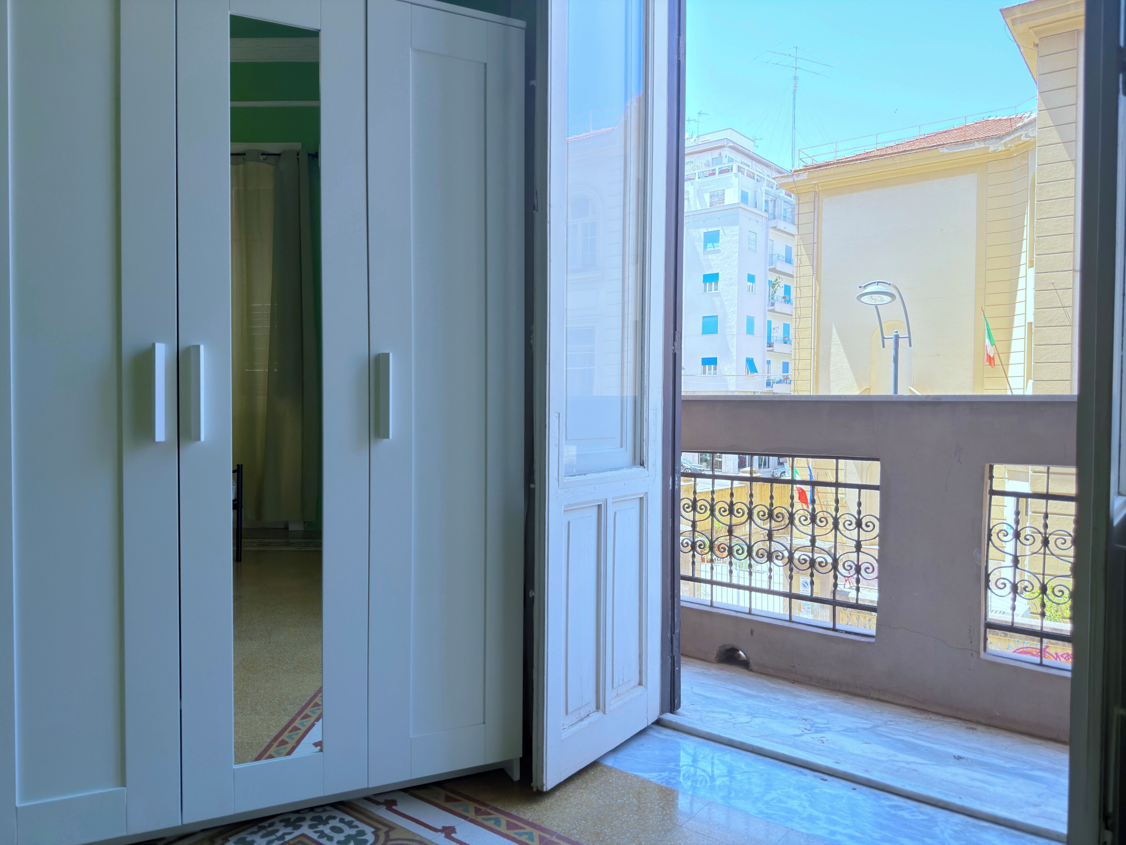 Camera Comfort, 1 letto queen, vista città | Vista balcone
