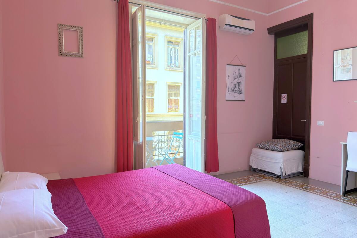 Family Room, 1 Queen Bed, City View | Minibar, desk, laptop workspace, WiFi (free)