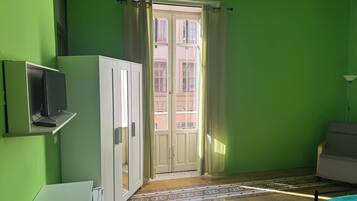 Tremannsrom – standard, 1 queensize-seng, byutsikt | Utsikt fra rommet