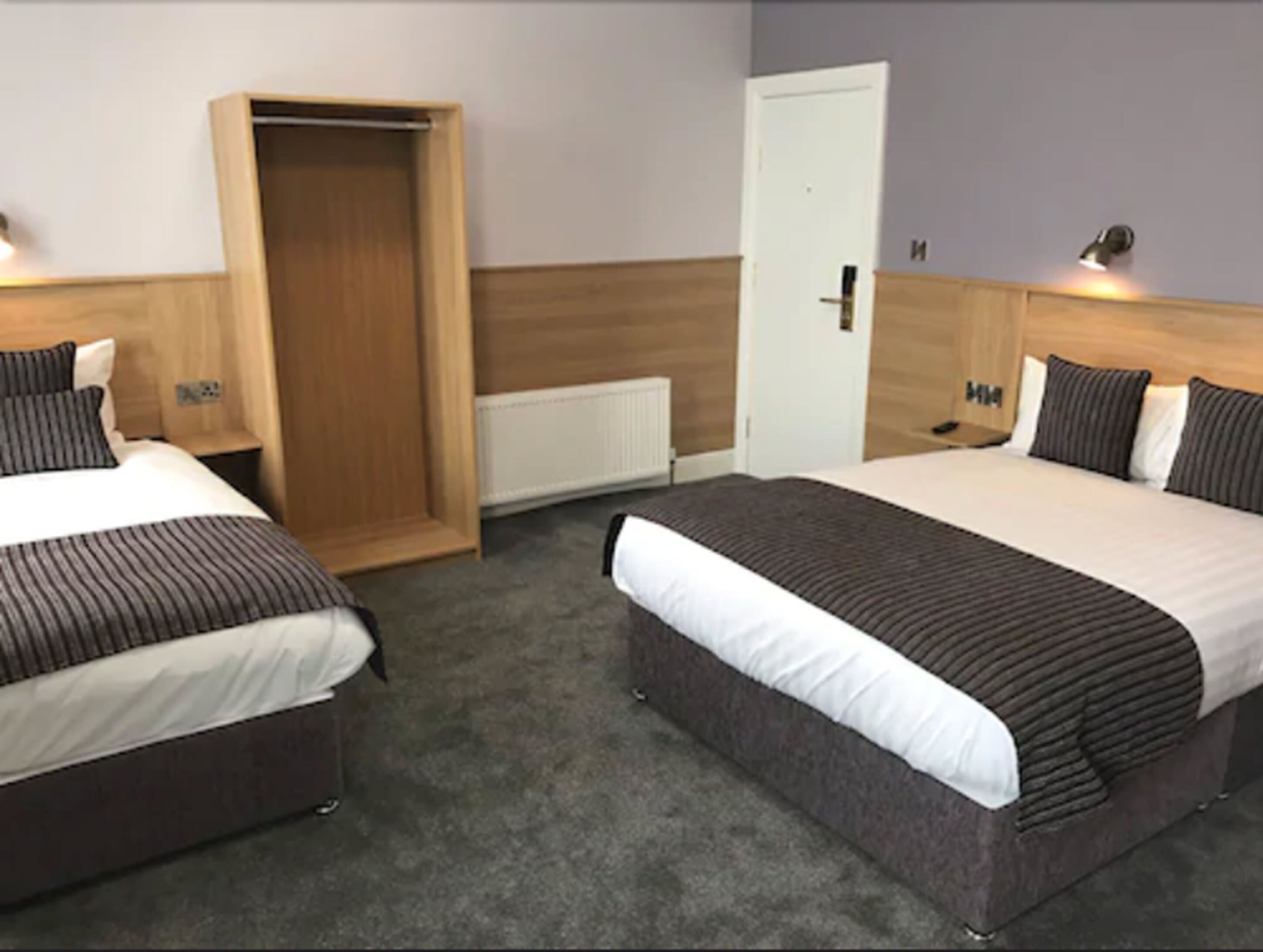 Iron/ironing board, rollaway beds, free WiFi