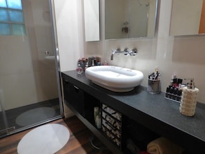 Bathtub, hair dryer, towels