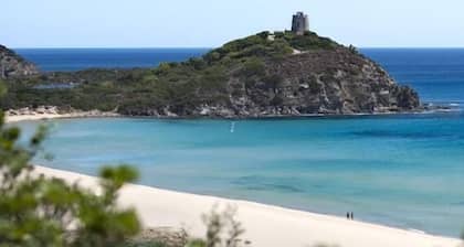 URSULA HOUSE BRIGHT APARTMENT ABOUT 800 MT FROM THE SEA,