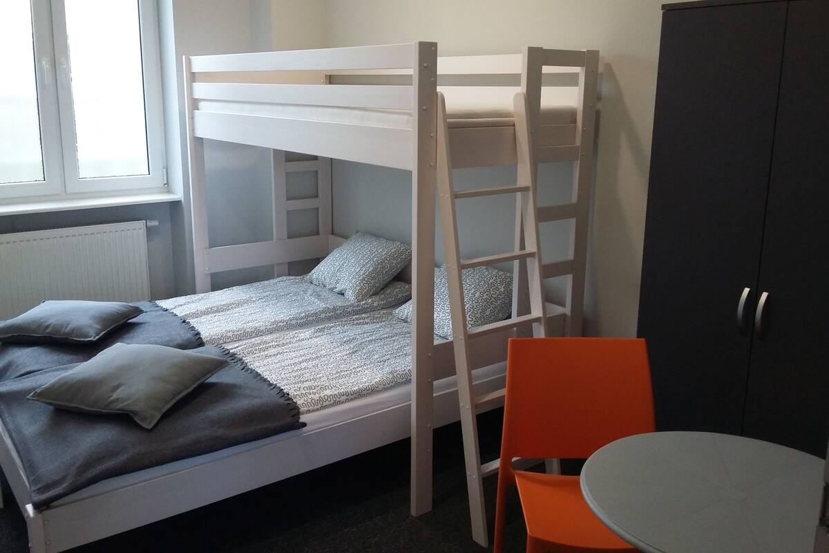 Chambre Triple (no 4)