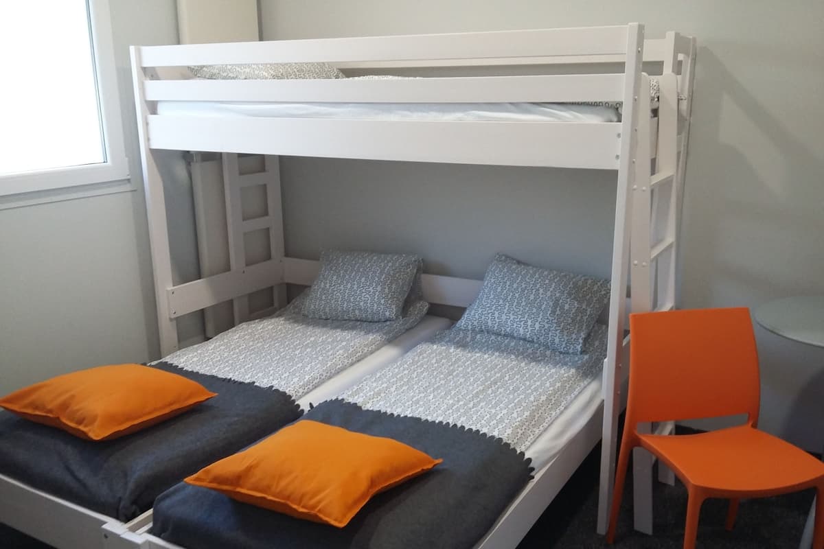 Chambre Triple (no 1)