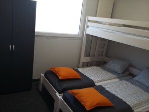 Chambre Triple (no 1)