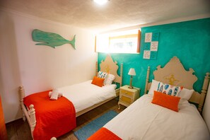 5 bedrooms, iron/ironing board, free WiFi, bed sheets