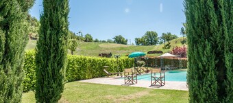 Wonderful Villa with Private Pool near Arezzo and Florence, Wifi Free