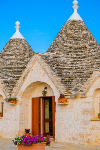 Il trullo del Mirto, splendid villa with private swimming pool a few km from the sea