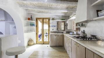 Réfrigérateur, four, plaque de cuisson, lave-vaisselle