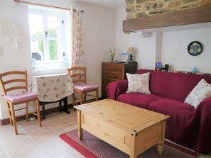 Una Smart TV, un reproductor de DVD