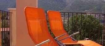 Casa Rosa Detached in middle of Village - Roof Terrace, Garden, WiFi