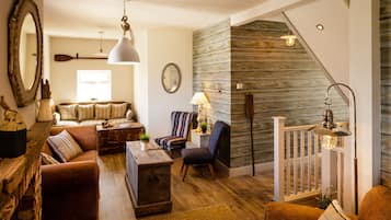 Smart-TV, Kamin, Videospiele, DVD-Player